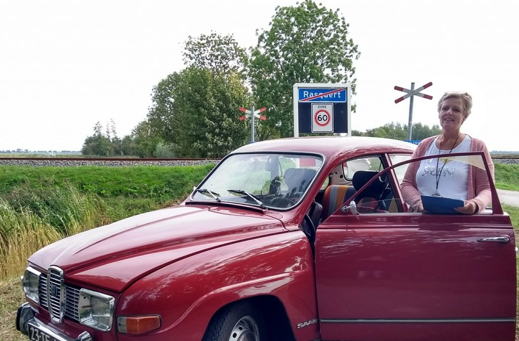 struik Keer terug Welsprekend Bedumers in 45 jaar oude Saab op jacht naar schatten -